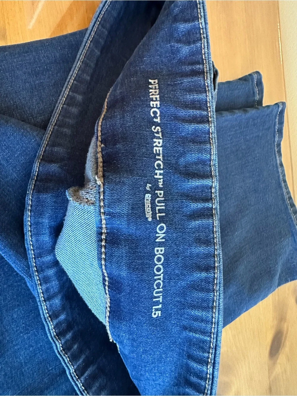 Chico's Sz 1.5 perfect stretch bootcut jeans
